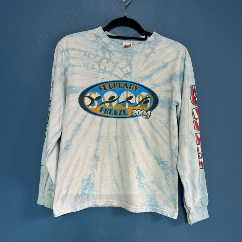 Y2K February Freeze T Shirt Women's Size Small Tie Dye Blue 2004 Swim USA Surf